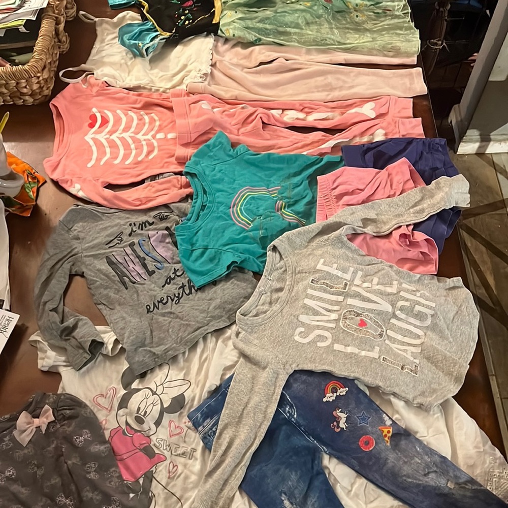 Lot of 22 size 3 girl items